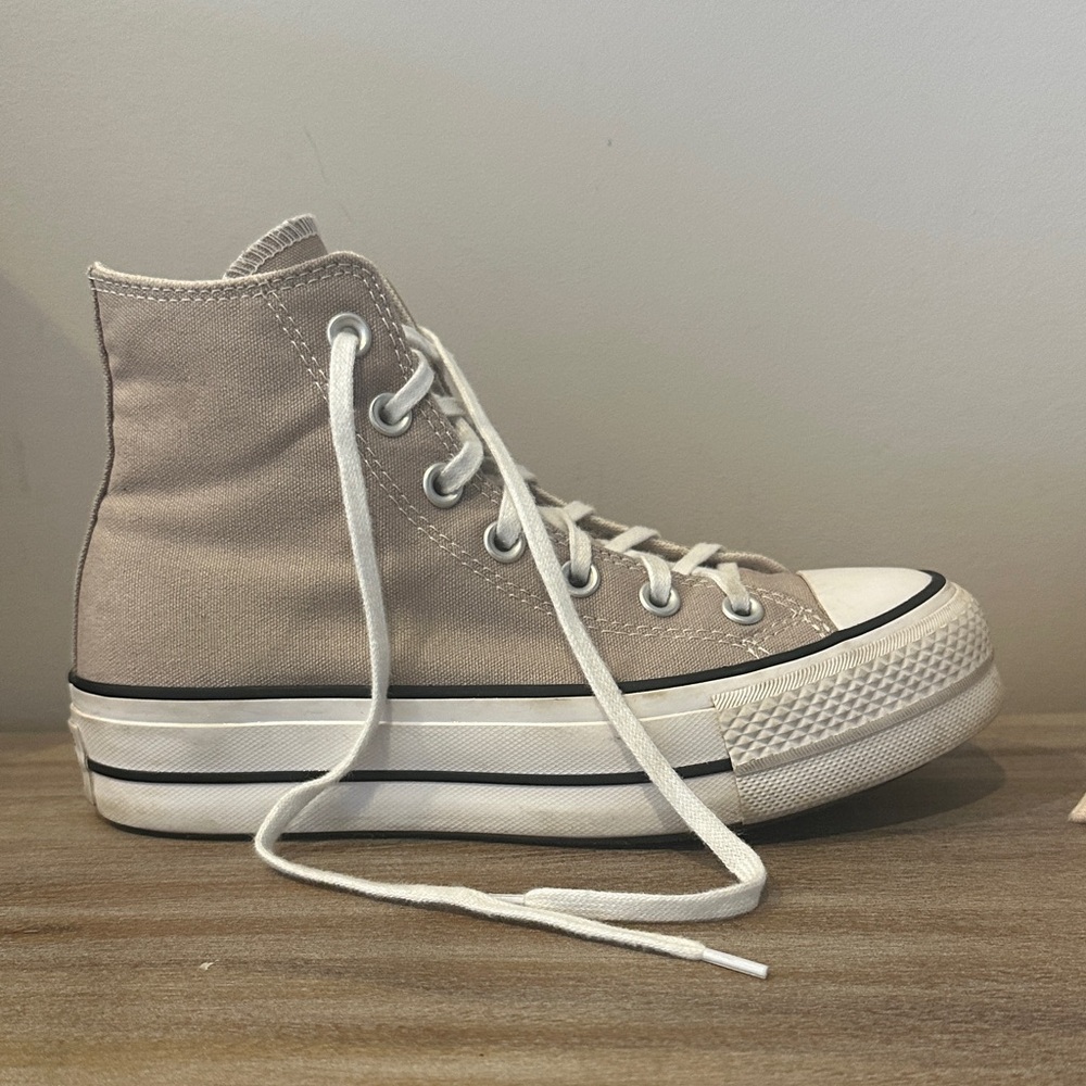 Converse Women's High-Top Sneakers - Light Brown